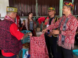 Camat Tempunak Hadiri Gawai Adat Dayak Desa Balai Harapan