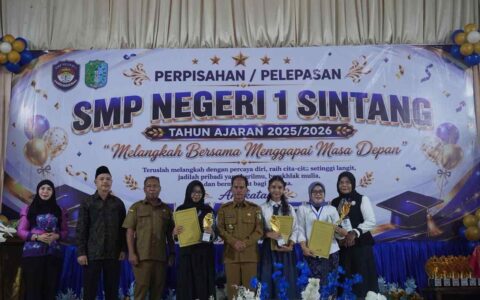 SMP Negeri 1 Sintang Dinilai Maju Lewat Digitalisasi dan Komitmen Antinarkoba