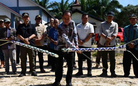 Resmikan Jaringan Air Bersih Setungkup, Bupati Minta Dijaga dan Dipelihara