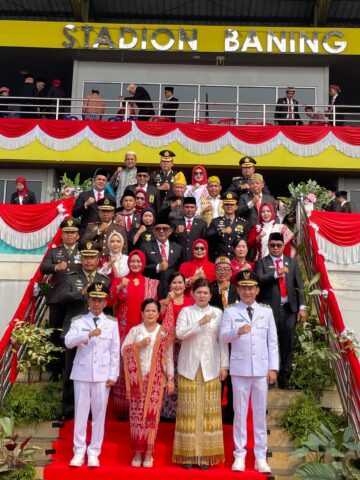 Yohanes Rumpak Hadiri Upacara HUT ke-81 Kemerdekaan RI di Sintang